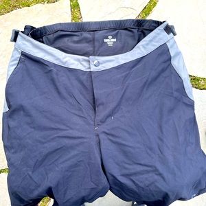 Pearl Izumi XL bike shorts with removable padded insert.